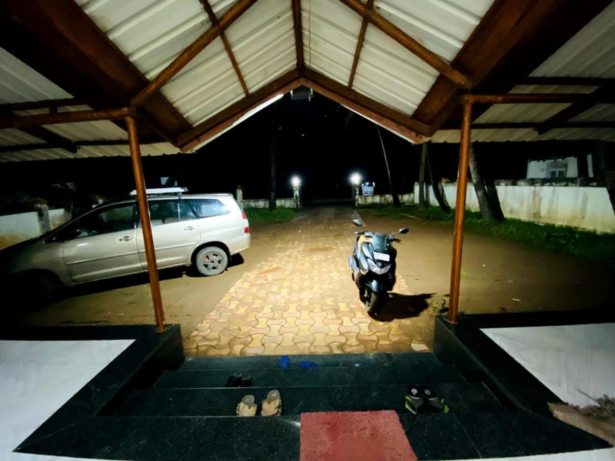 Hotel Seabird Murud  Ngoại thất bức ảnh
